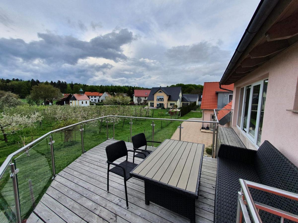 Pension Am Kirschgarten Goessweinstein Exterior photo